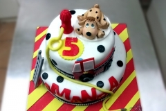 tortas-fondant-disenos-especiales-eventos-aniversario-cumpleanos-nino-bombero-grifo